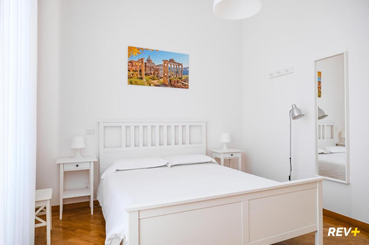 רומא Mecenate Apartment Colosseum מראה חיצוני תמונה